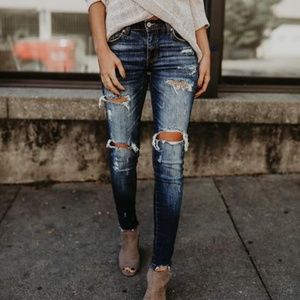 Vici Universal Frayed Skinny